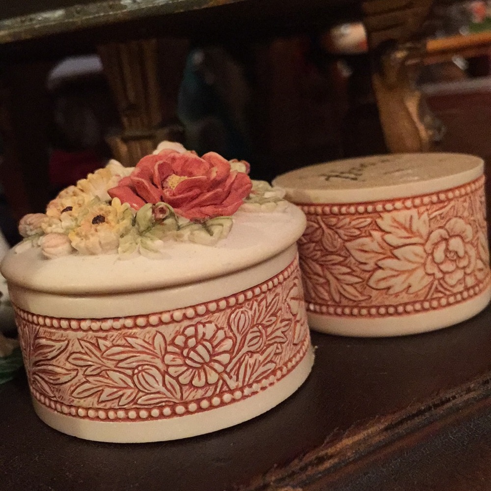 Handcast UK jewelry boxes
